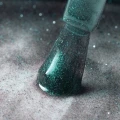 2025_09_10_936_emerald_glance_closeup_800x800.webp